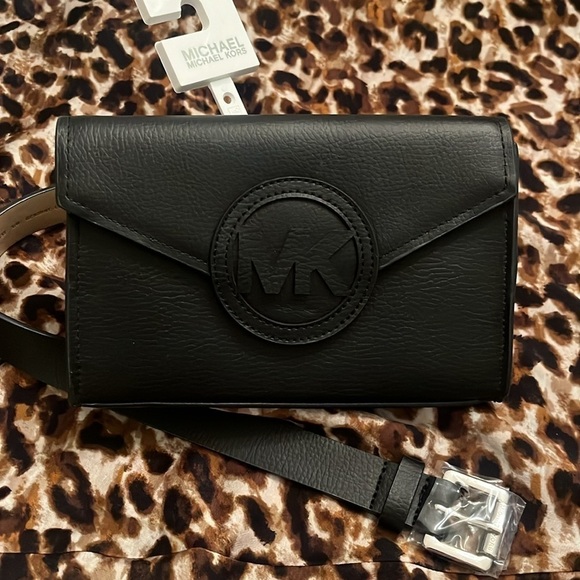 Brand New Michael Kors Black Leather Belt Bag Fanny Pack w/ Silver Tone Buckle main image 16
